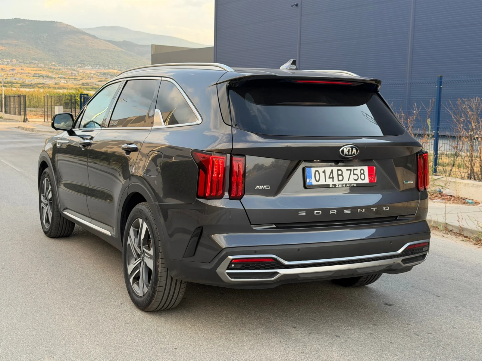 Kia Sorento 1.6 T-GDI PLUG-IN 265кс 4x4 PLATINUM/ПАНО 7Местна, снимка 5 - Автомобили и джипове - 56216201