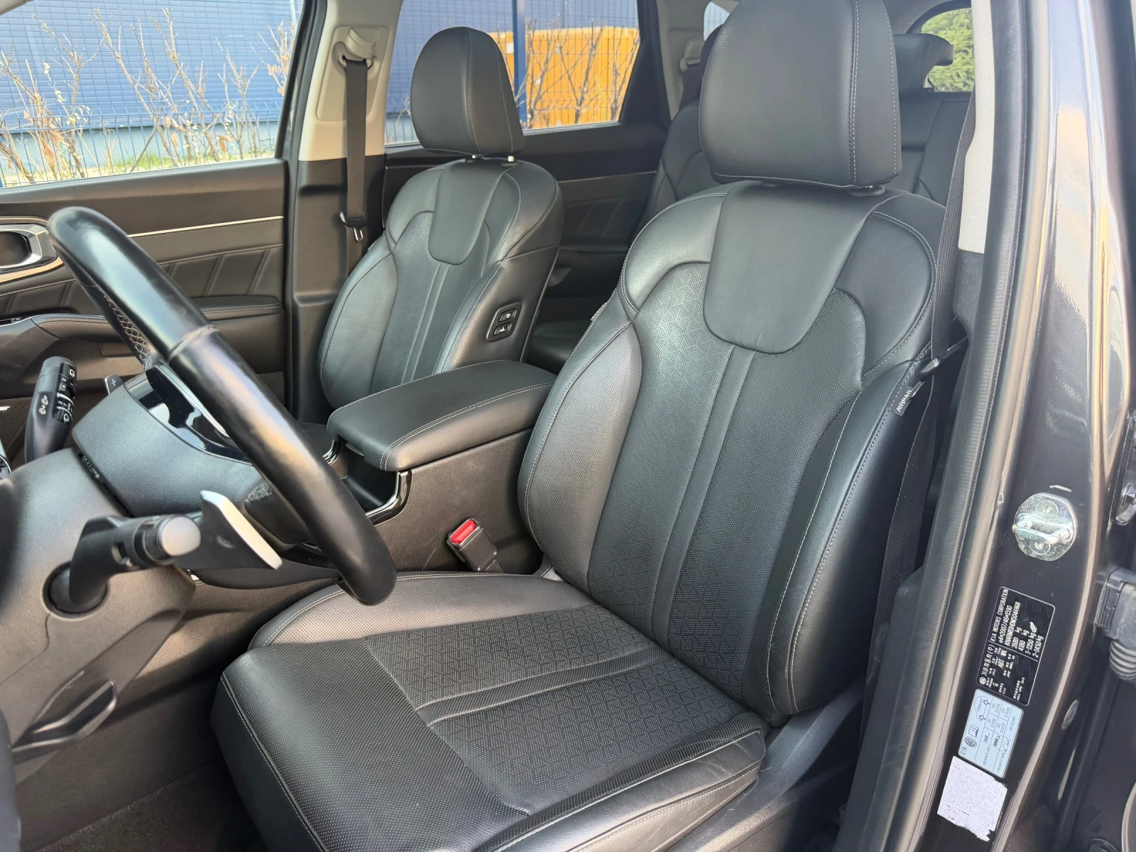Kia Sorento 1.6 T-GDI PLUG-IN 265кс 4x4 PLATINUM/ПАНО 7Местна, снимка 7 - Автомобили и джипове - 56216201