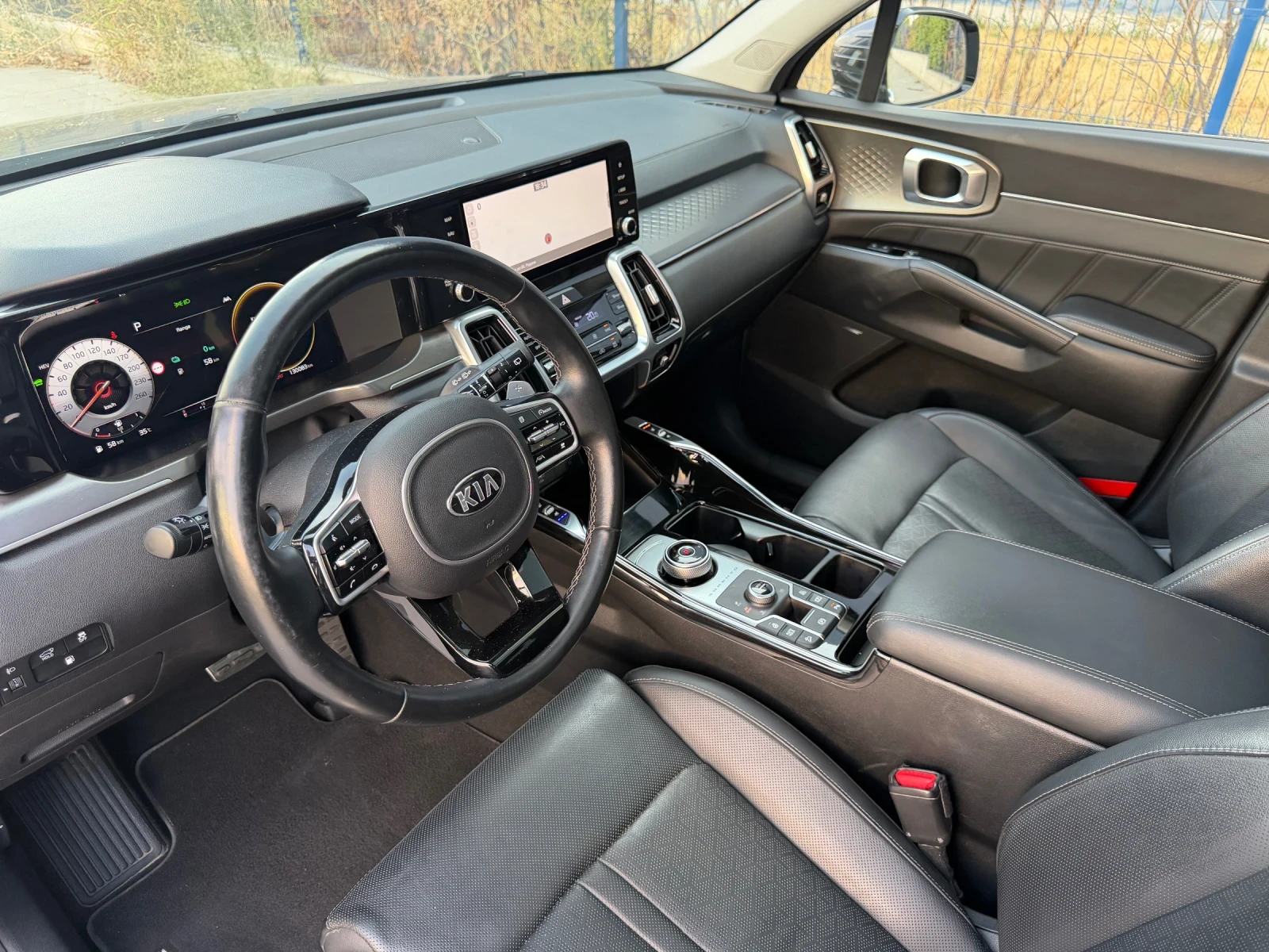 Kia Sorento 1.6 T-GDI PLUG-IN 265кс 4x4 PLATINUM/ПАНО 7Местна, снимка 6 - Автомобили и джипове - 56216201