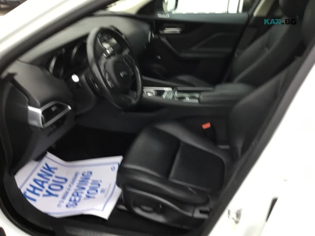 Jaguar F-PACE 20d * Premium * АвтоКредит * (ЦЕНА ДО БГ), снимка 11 - Автомобили и джипове - 56240424
