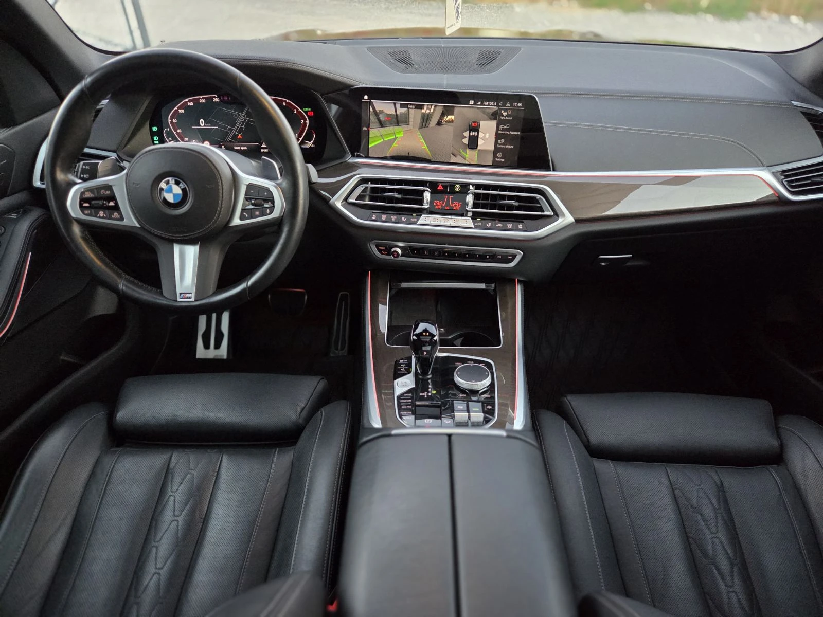 BMW X5 40d/M-Pack/Laser, снимка 11 - Автомобили и джипове - 56355537