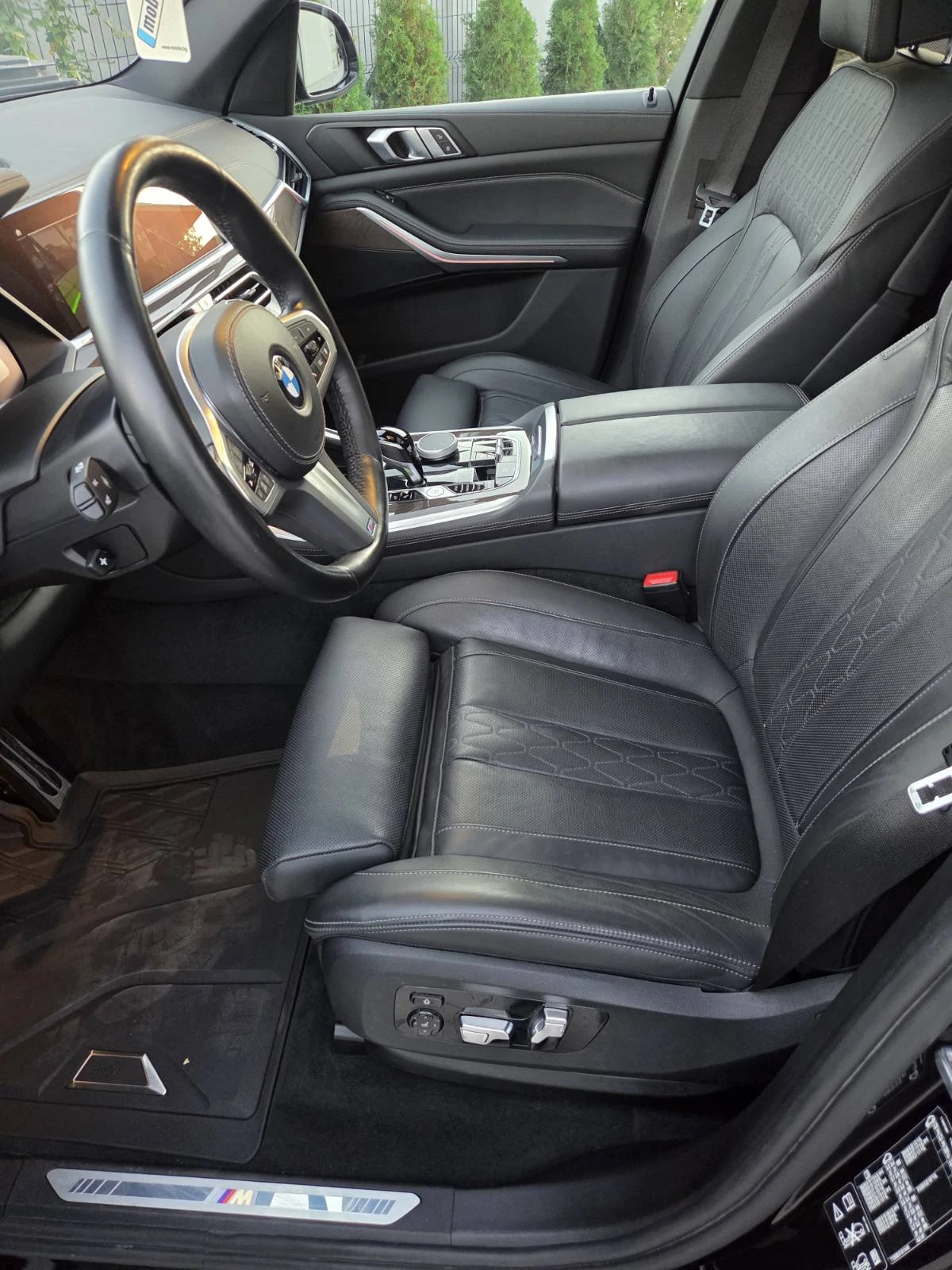 BMW X5 40d/M-Pack/Laser, снимка 12 - Автомобили и джипове - 56355537