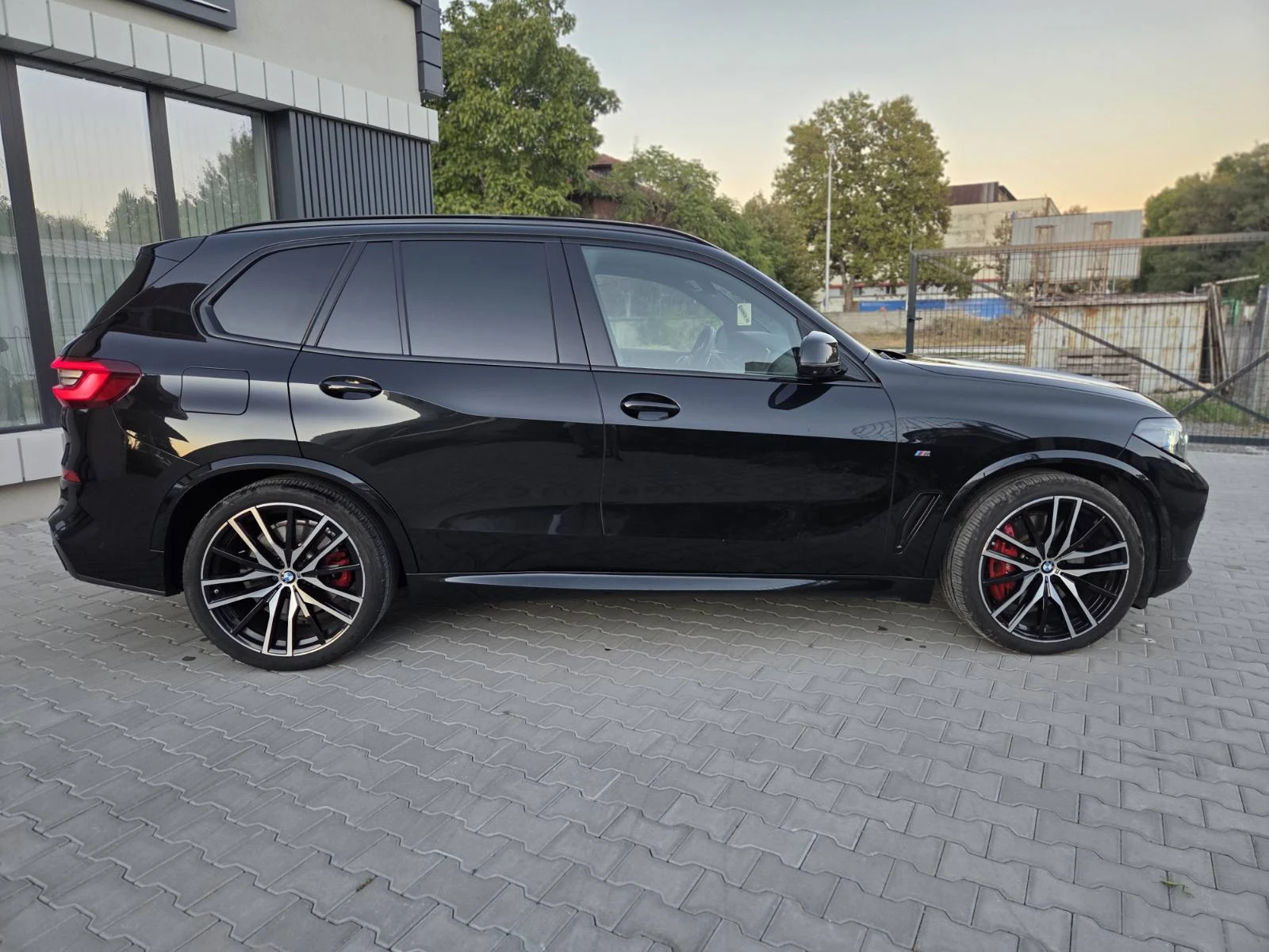 BMW X5 40d/M-Pack/Laser, снимка 8 - Автомобили и джипове - 56355537