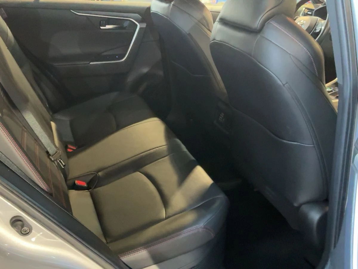 Toyota Rav4 2.5 PHEV AWD, снимка 11 - Автомобили и джипове - 56504721