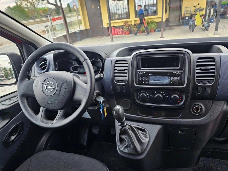 Opel Vivaro 1.6  125кс ! ! ДЪЛГА БАЗА ! ! КЛИМАТИК, снимка 12 - Бусове и автобуси - 42971625