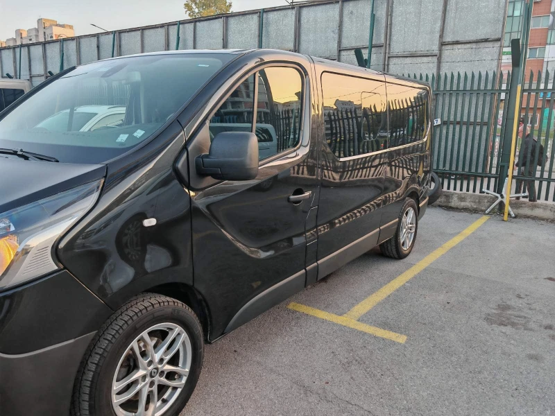 Renault Trafic Tourer, снимка 4 - Бусове и автобуси - 47757183