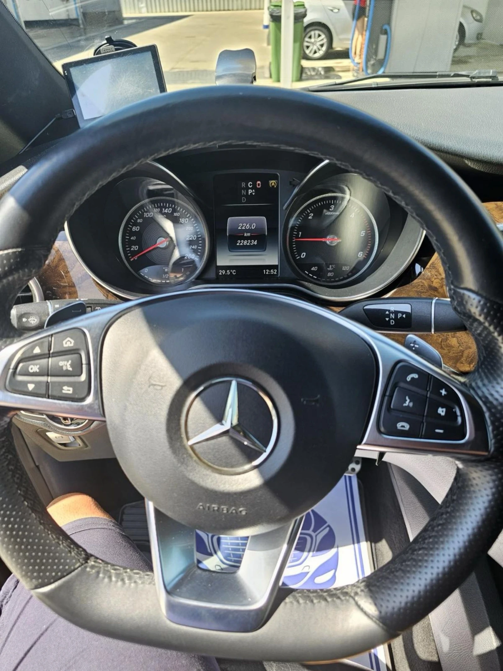 Mercedes-Benz V 250  - изображение 5