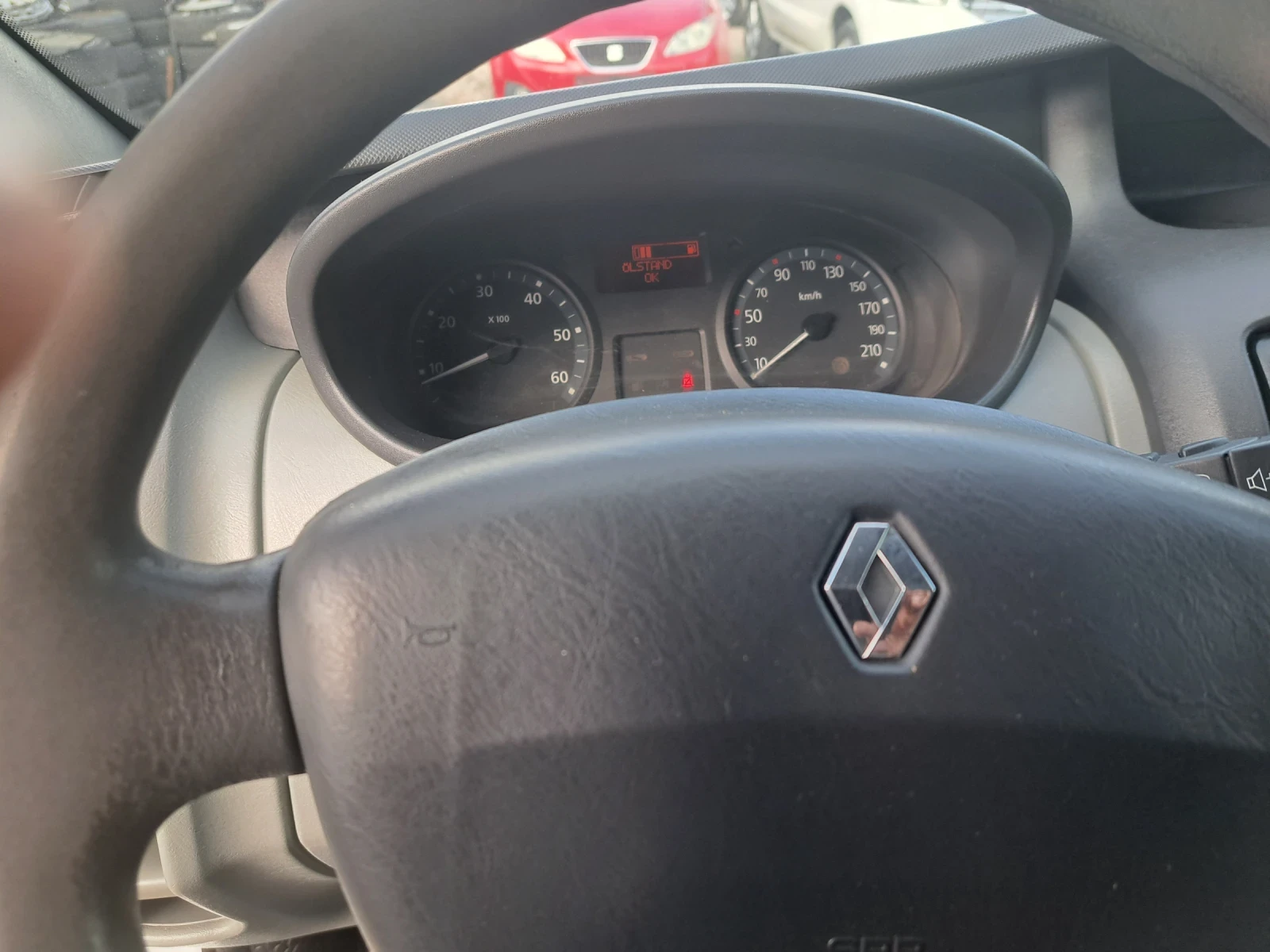 Renault Trafic 2.0 dci, снимка 9 - Бусове и автобуси - 56197049