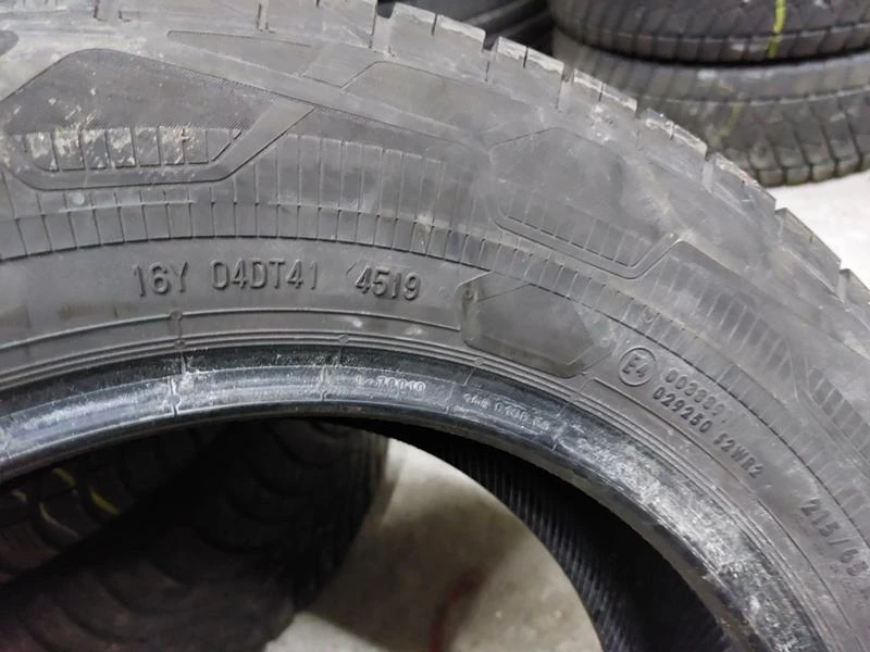 Гуми Летни 215/65R16, снимка 7 - Гуми и джанти - 36261983