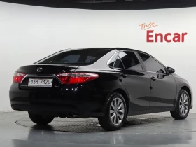Toyota Camry 2.5 Xle, снимка 2
