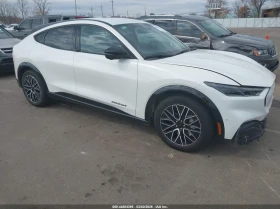 ������ Ford Mustang