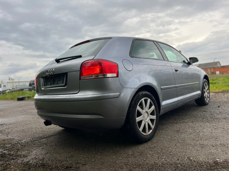 Audi A3 1.6i Klimatronik , снимка 5 - Автомобили и джипове - 44858774