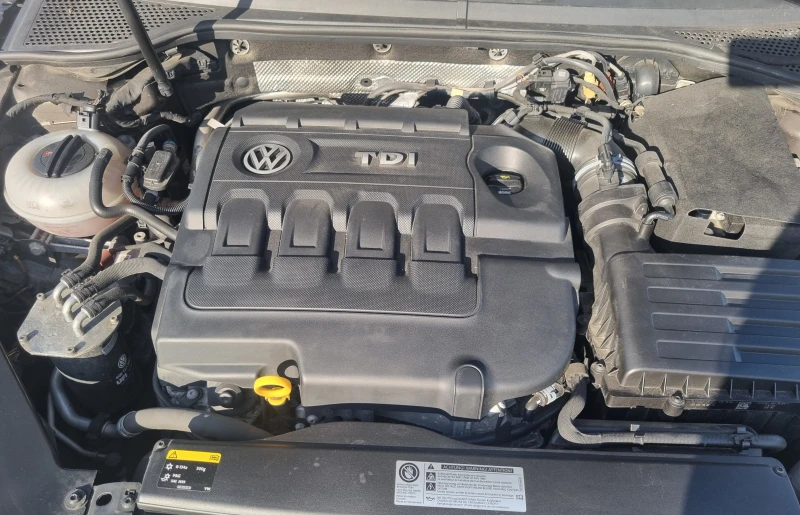 VW Passat 2.0TDI 190k.c 4x4 Digital HIGH-LINE ШВЕЙЦАРИЯ, снимка 17 - Автомобили и джипове - 48881466