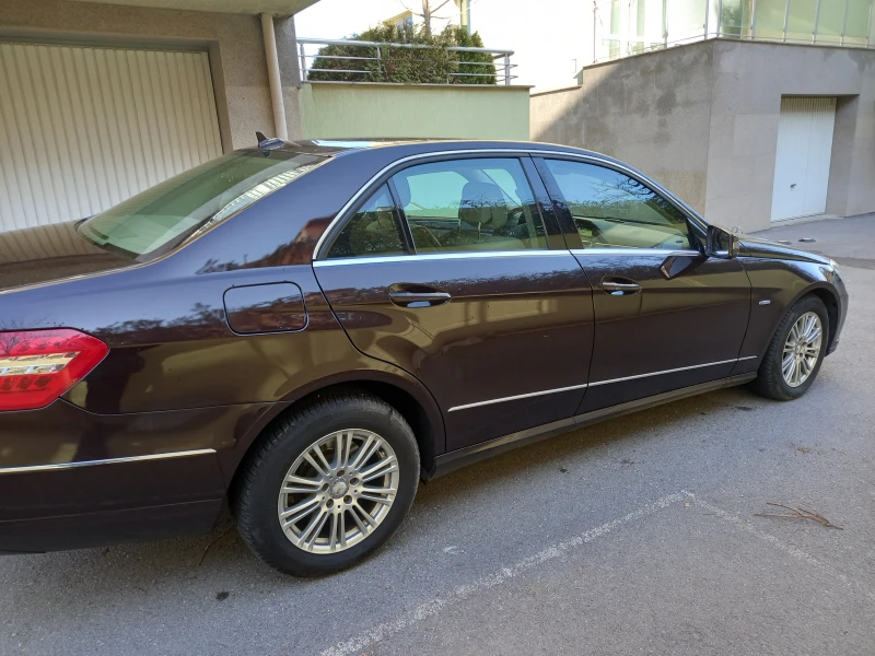 Mercedes-Benz E 250, снимка 8 - Автомобили и джипове - 49263997