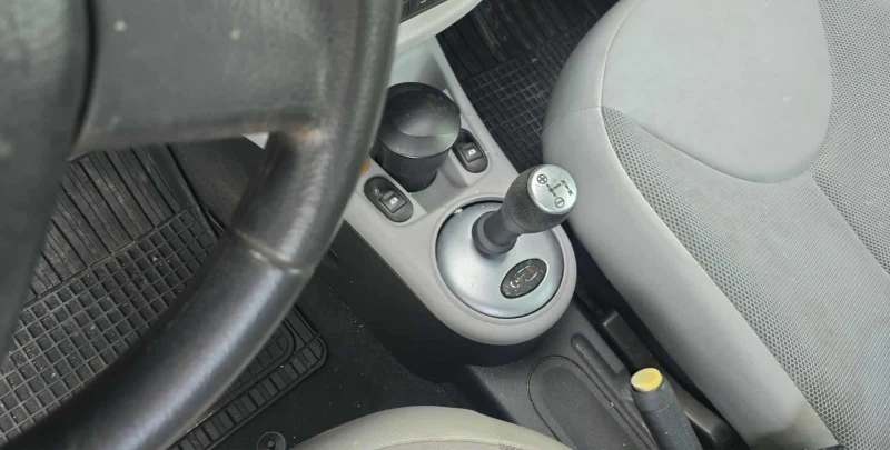 Citroen C3 pluriel 1.6 ск кутия робот, снимка 3 - Автомобили и джипове - 51727716