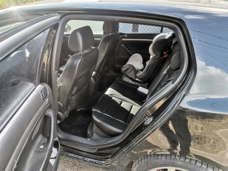VW Golf 2.0TDI, снимка 5 - Автомобили и джипове - 52851956