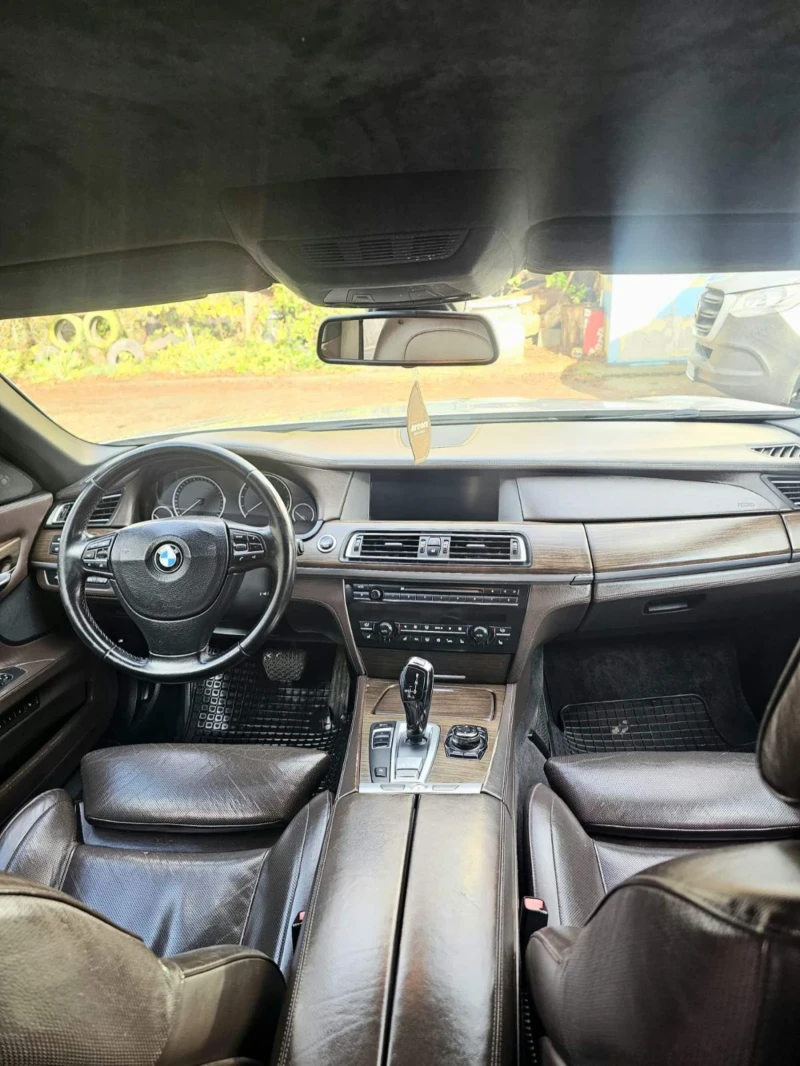 BMW 740 Индивидуал, снимка 13 - Автомобили и джипове - 52616760
