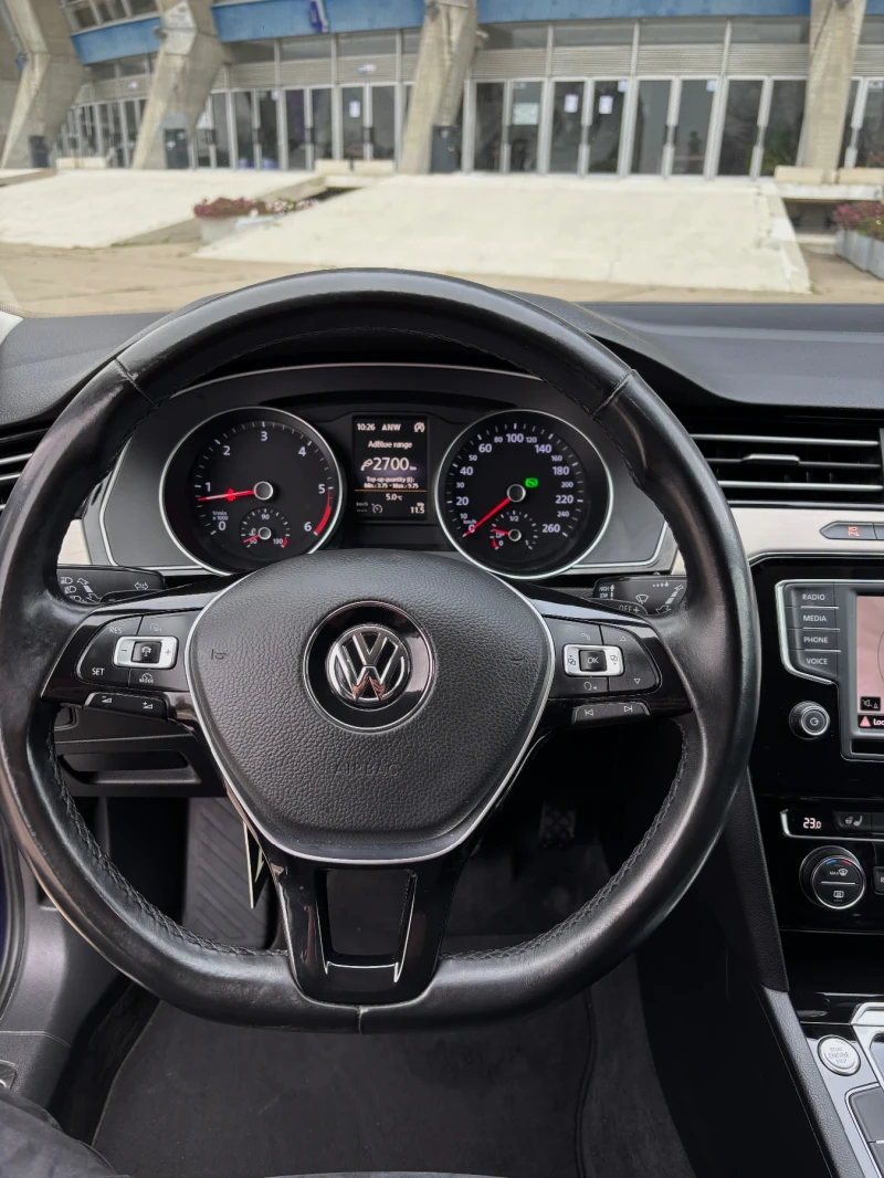 VW Passat 2.0 TDI 190кс Higline+ PAMET 360camera TOP, снимка 15 - Автомобили и джипове - 52873906