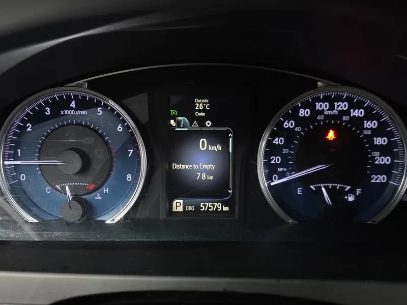 Toyota Camry 2.5 Xle, снимка 8 - Автомобили и джипове - 55198758