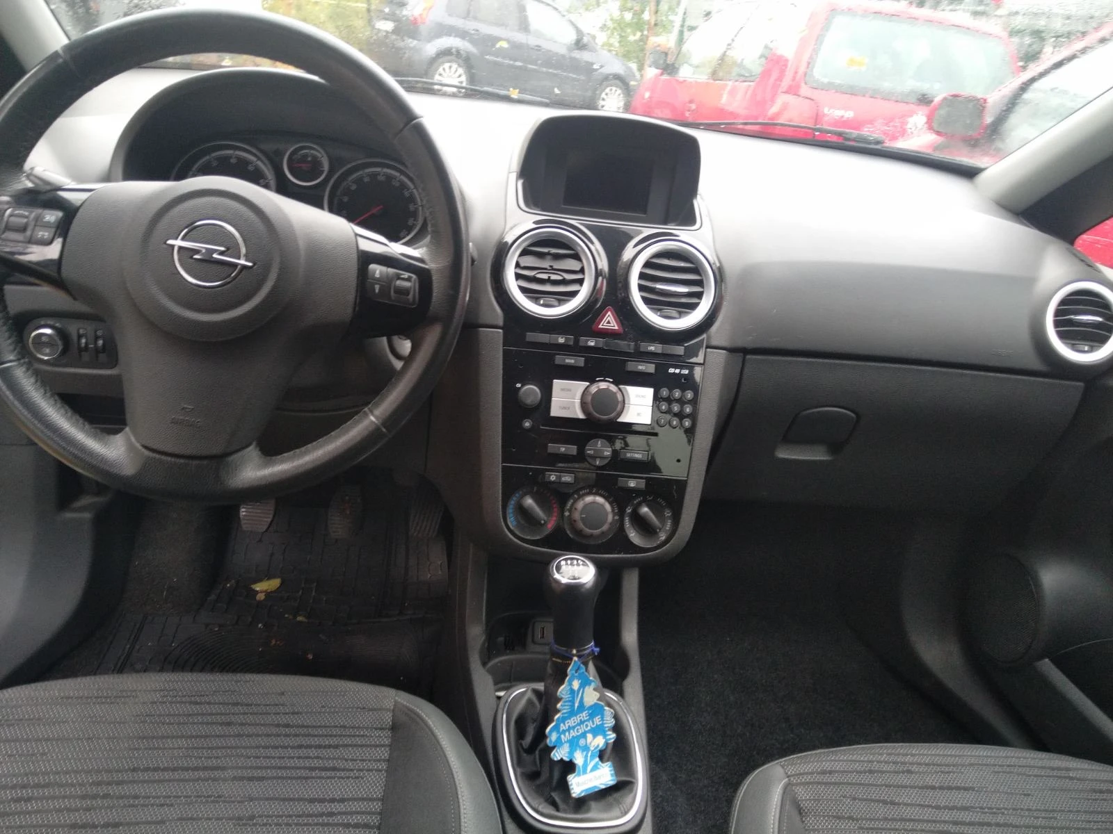 Opel Corsa 1.2 - изображение 10