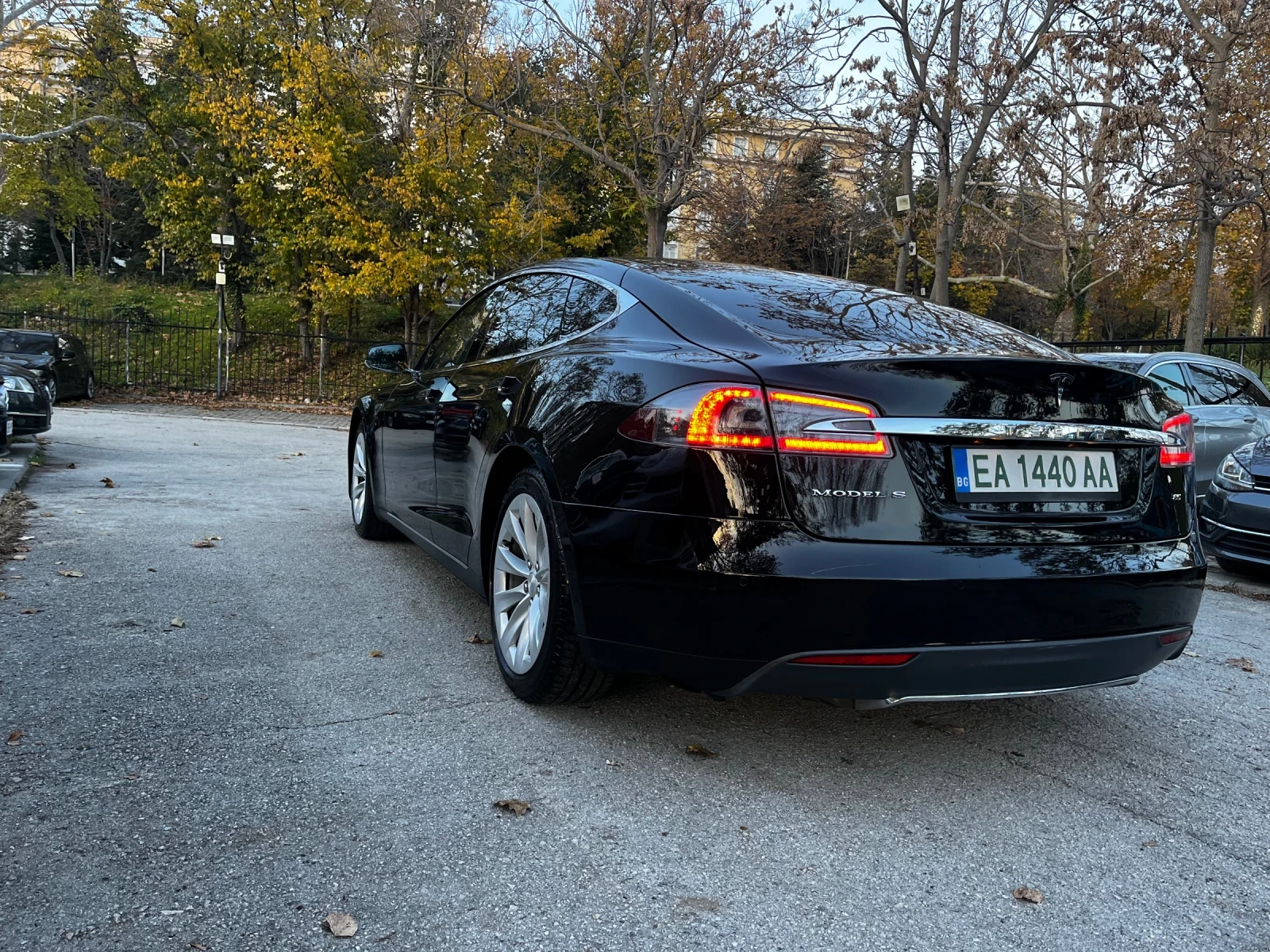 Tesla Model S 85S - изображение 4