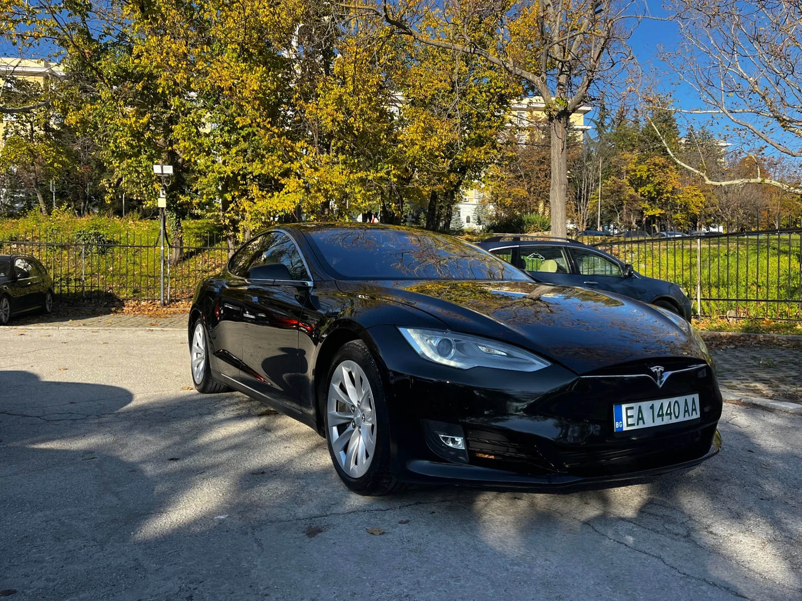 Tesla Model S 85S - изображение 2