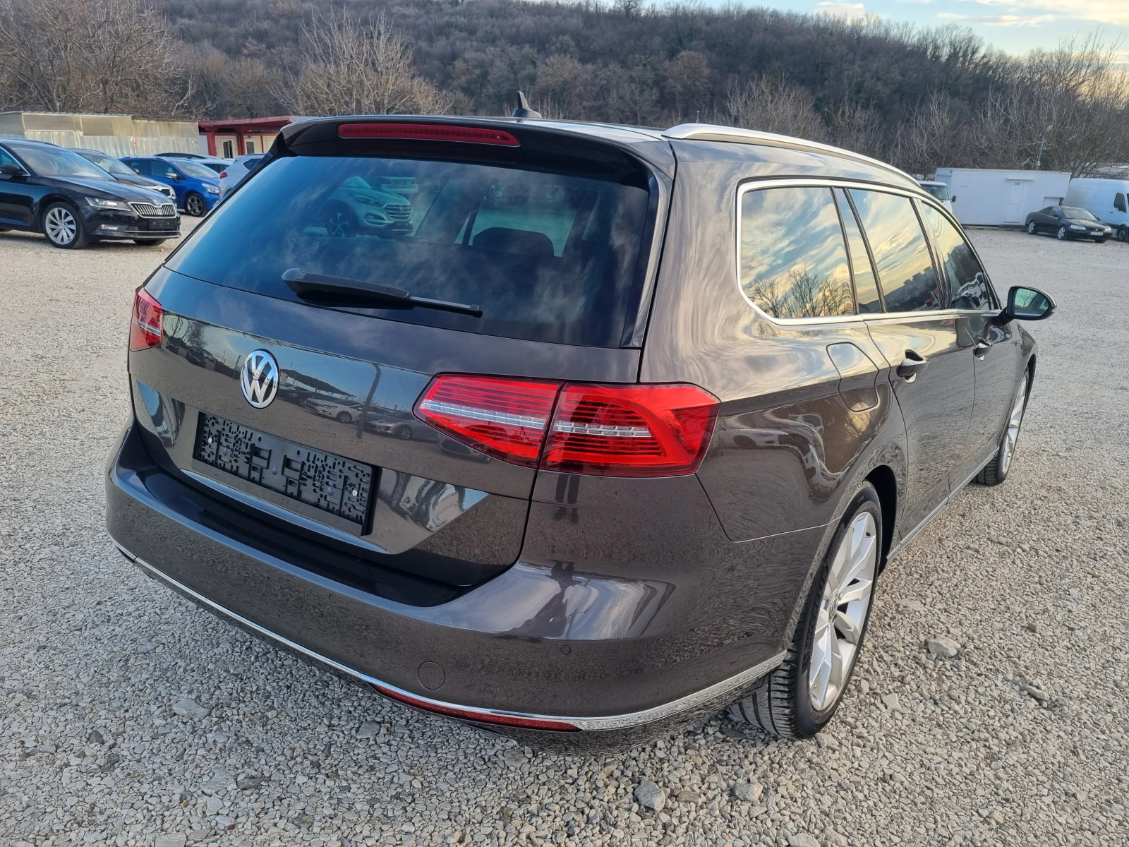 VW Passat 2.0TDI 190k.c 4x4 Digital HIGH-LINE ШВЕЙЦАРИЯ - изображение 4