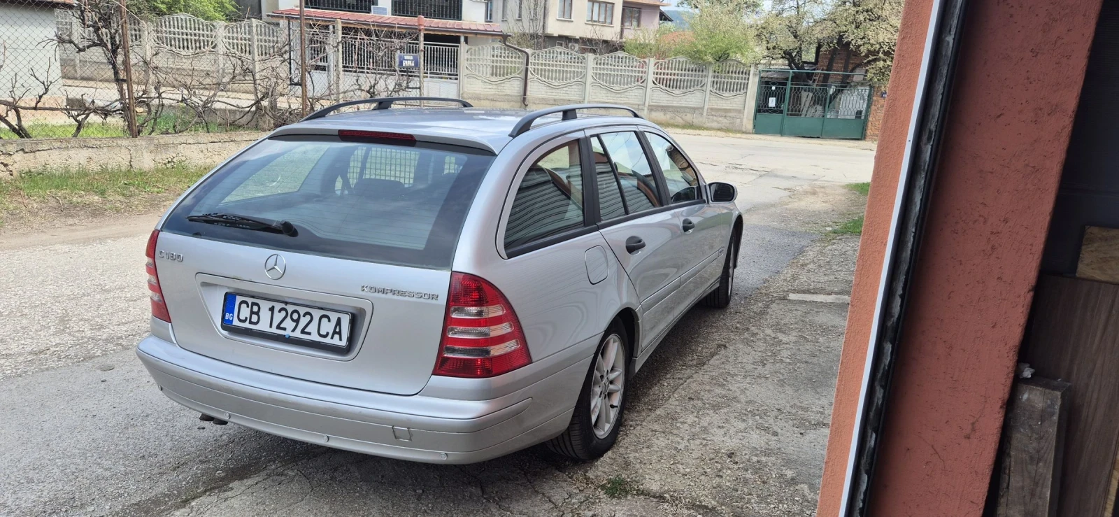 Mercedes-Benz C 180  - изображение 4
