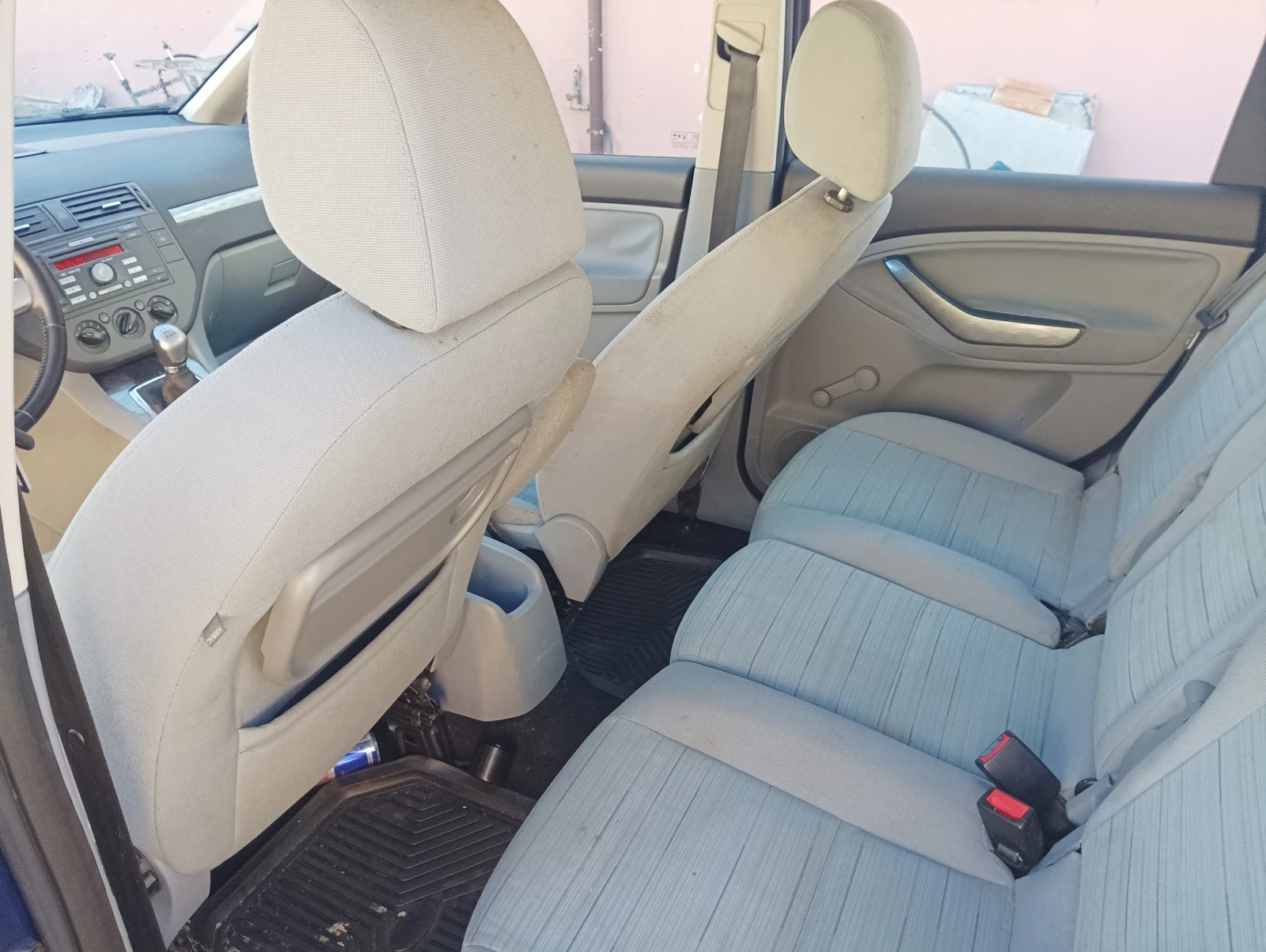 Ford C-max 1.6i - изображение 8