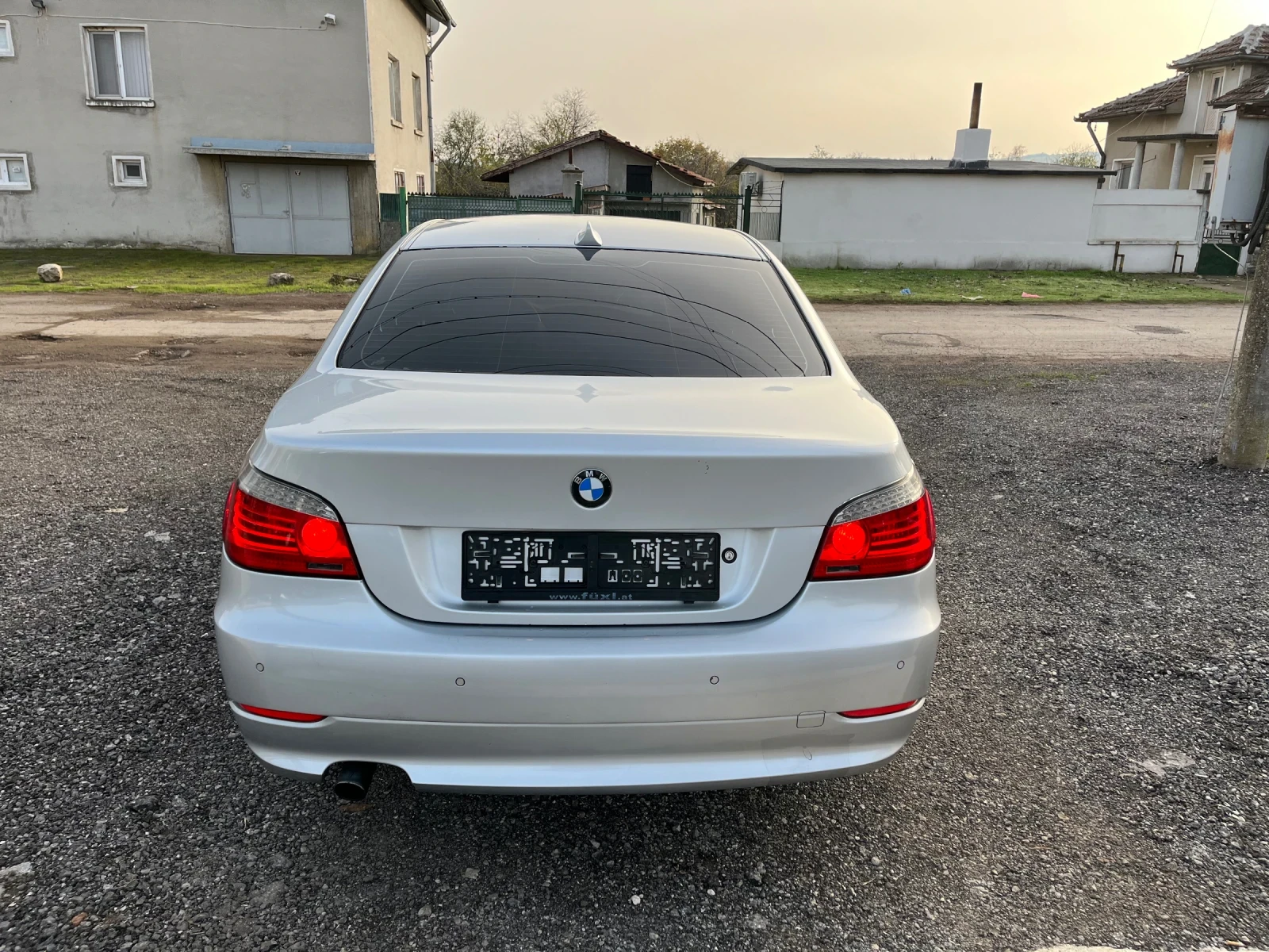 BMW 525 525i 218кс - изображение 5