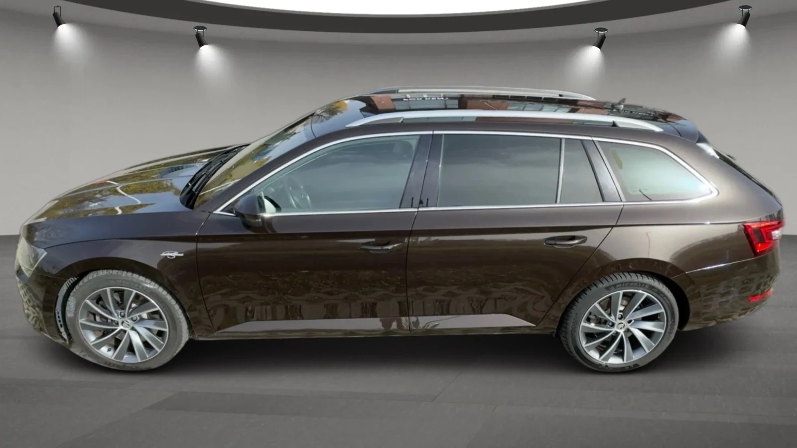 Skoda Superb L&K /2.0 tsi /280 к.с./ Двигател на 32 181 км! - изображение 5