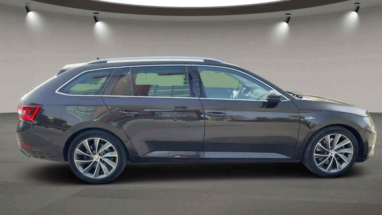 Skoda Superb L&K /2.0 tsi /280 к.с./ Двигател на 32 181 км! - изображение 4