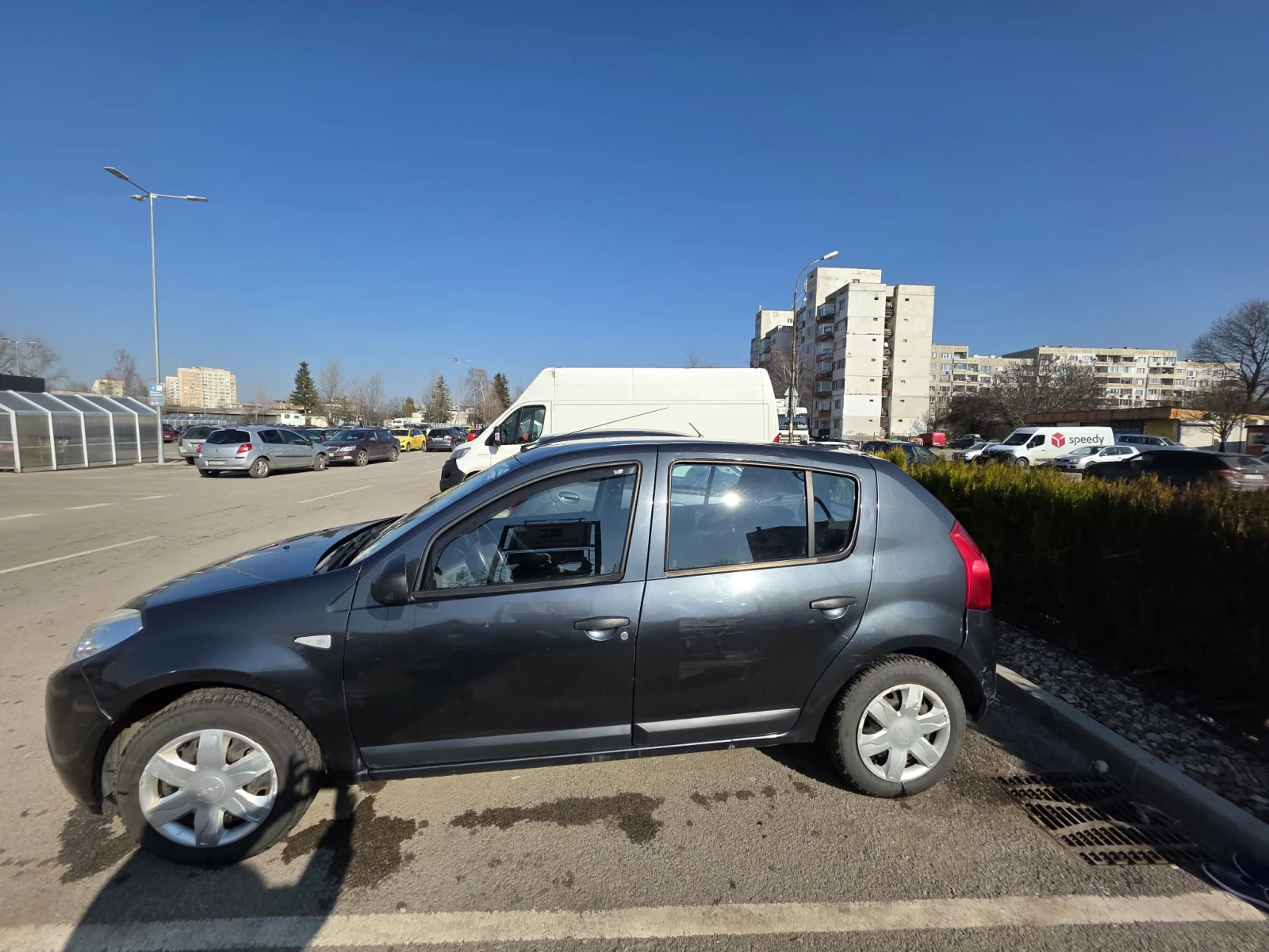 Dacia Sandero 1.4 MPI - изображение 2