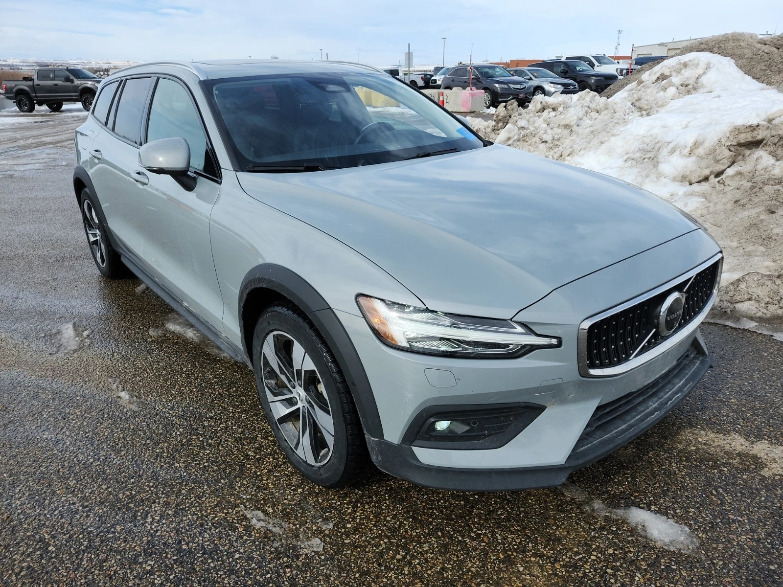 Volvo V60 Cross Country * * CARFAX * * АВТО КРЕДИТ * * , снимка 2 - Автомобили и джипове - 53866375