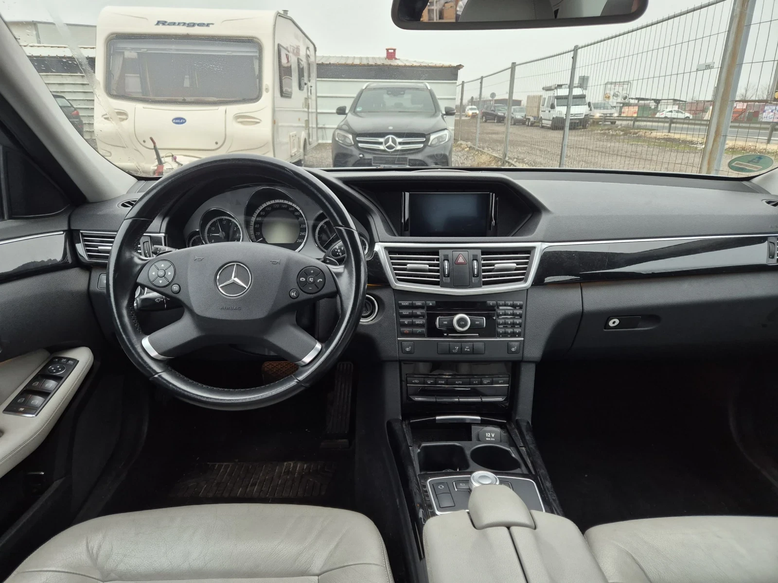 Mercedes-Benz E 350 4MATIK 265k, снимка 7 - Автомобили и джипове - 54153838