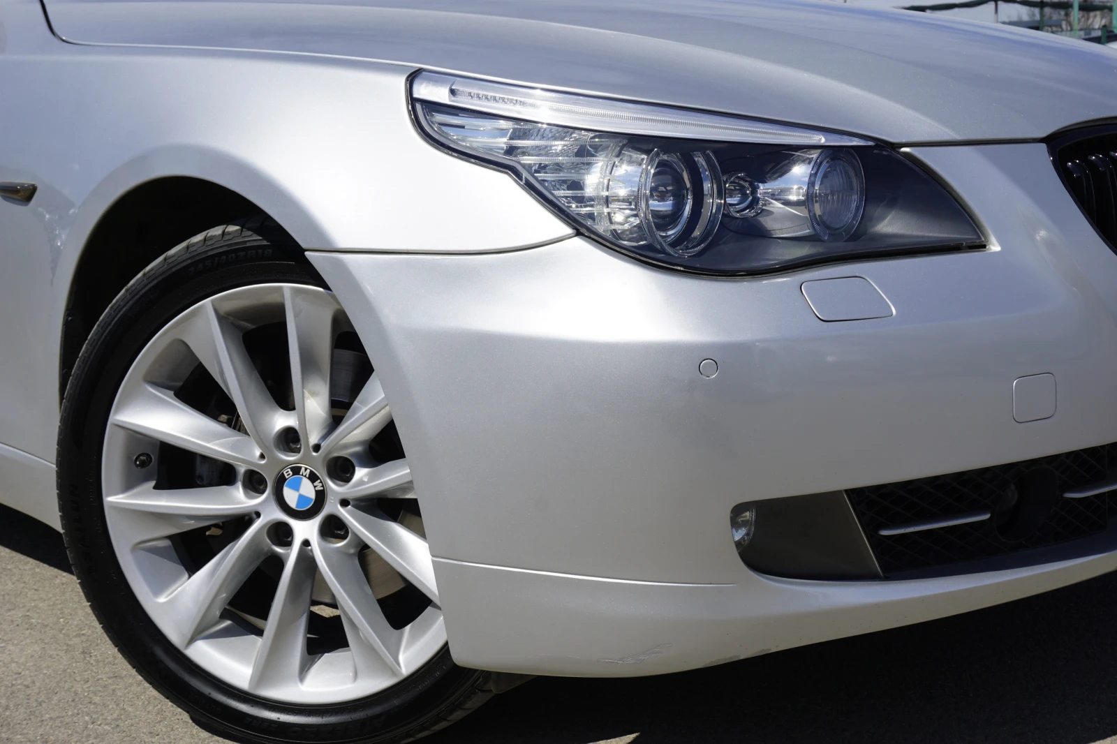 BMW 530 4x4/Обслужена/Facelift/Кожа/Ксенон/SoftClose/Автом, снимка 9 - Автомобили и джипове - 54157419