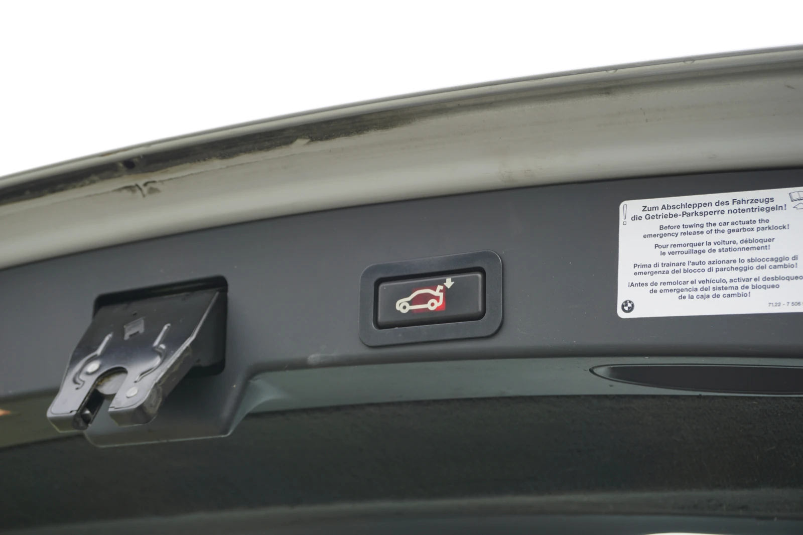 BMW 530 4x4/Обслужена/Facelift/Кожа/Ксенон/SoftClose/Автом, снимка 13 - Автомобили и джипове - 54157419