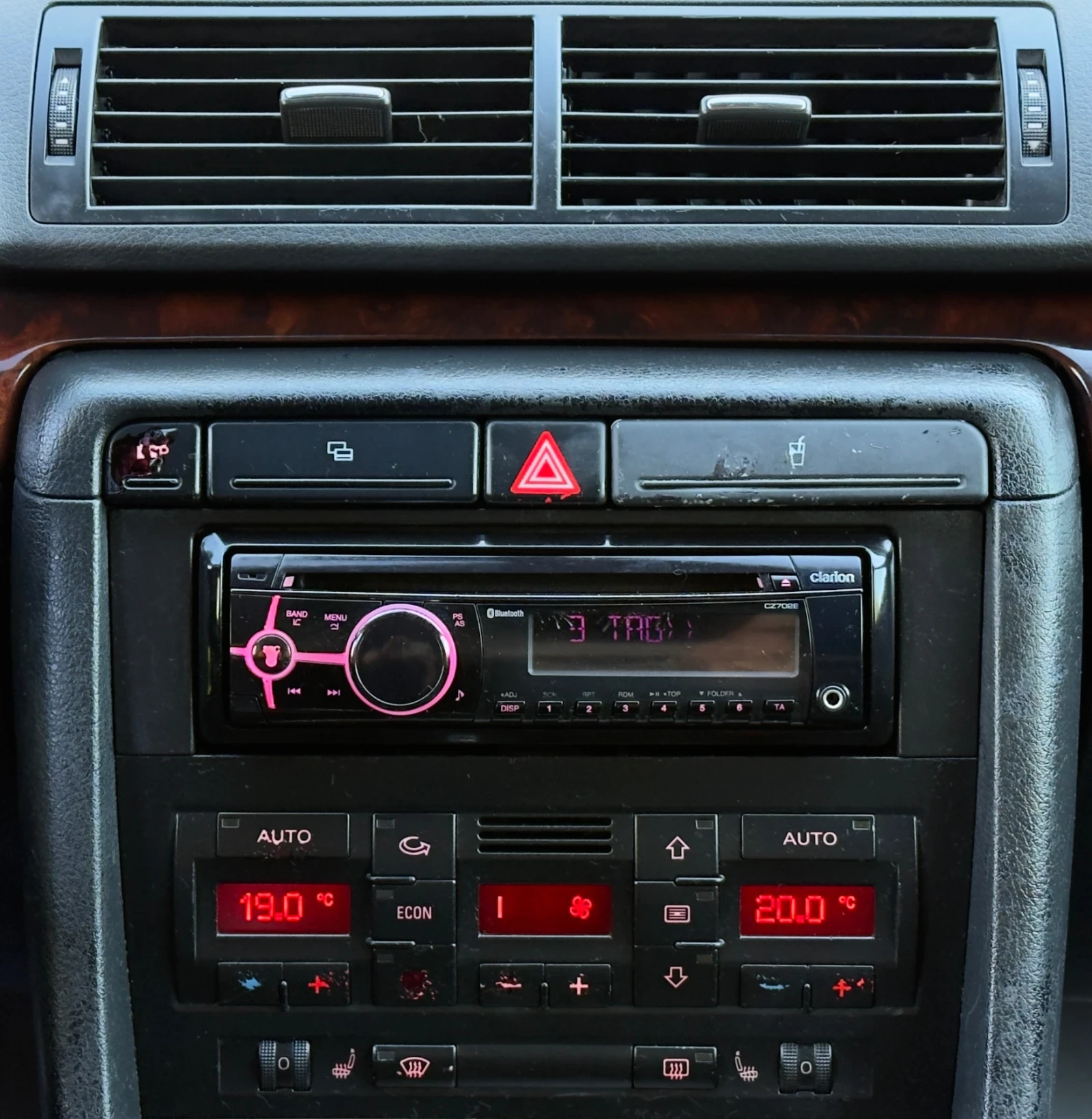 Audi A4 1.9TDi 131hp//XENON, снимка 14 - Автомобили и джипове - 54323509