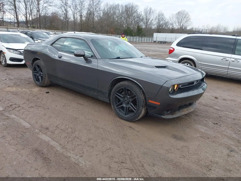 Dodge Challenger Sxt