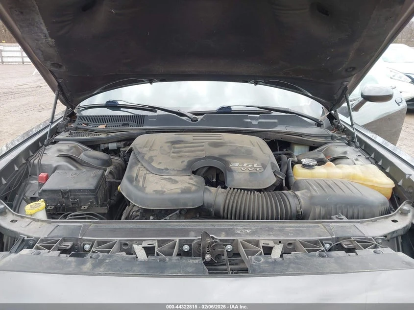 Dodge Challenger Sxt, снимка 10 - Автомобили и джипове - 54369765