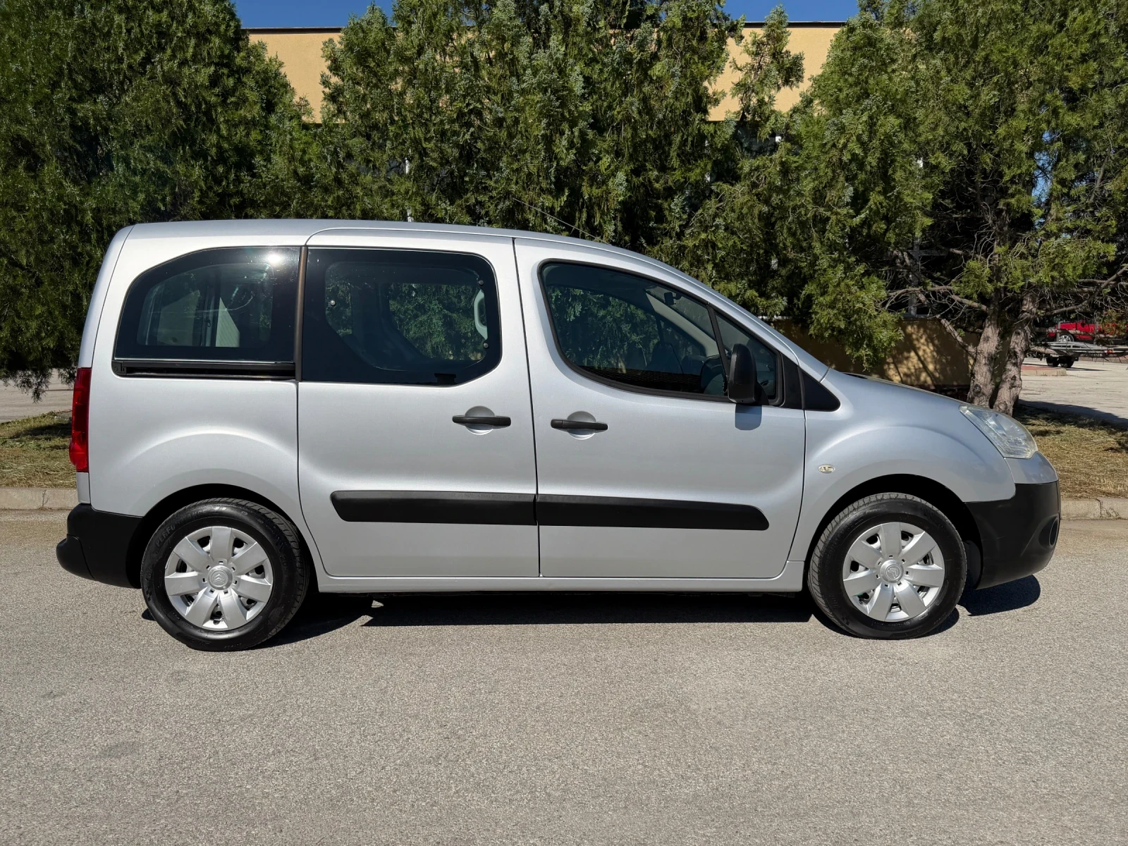 Citroen Berlingo 1.6i 90к.с. КЛИМА ГЕРМАНИЯ, снимка 7 - Автомобили и джипове - 54559735