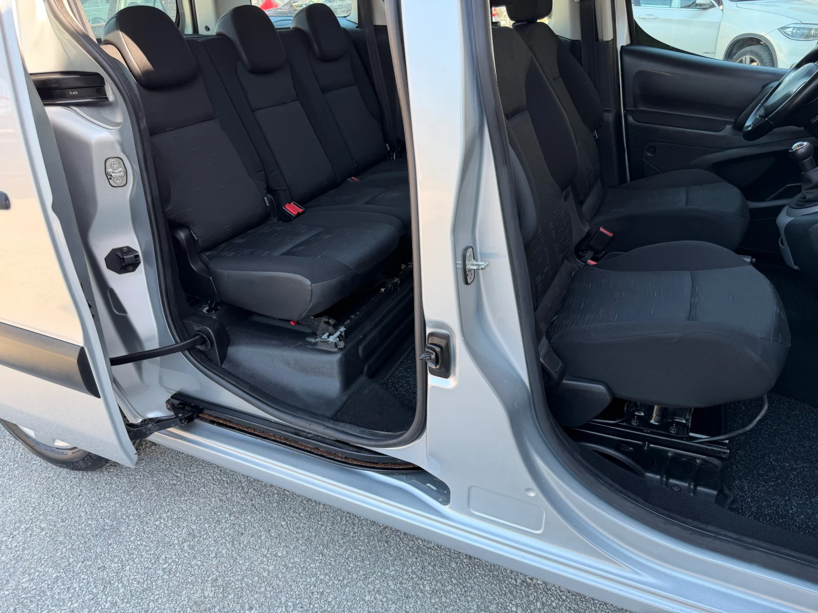 Citroen Berlingo 1.6i 90к.с. КЛИМА ГЕРМАНИЯ, снимка 14 - Автомобили и джипове - 54559735