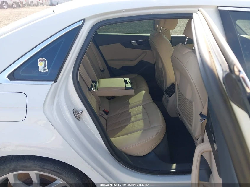 Audi A4 2.0l 45 Premium, снимка 8 - Автомобили и джипове - 54619039