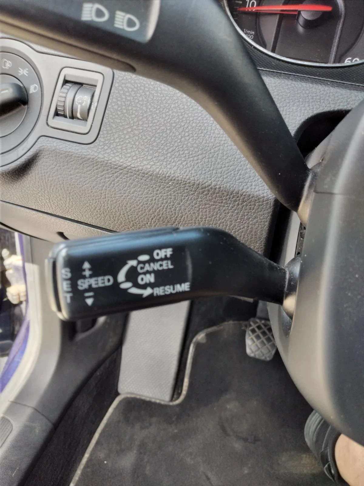 VW Passat 2.0 TDI, снимка 10 - Автомобили и джипове - 54915277