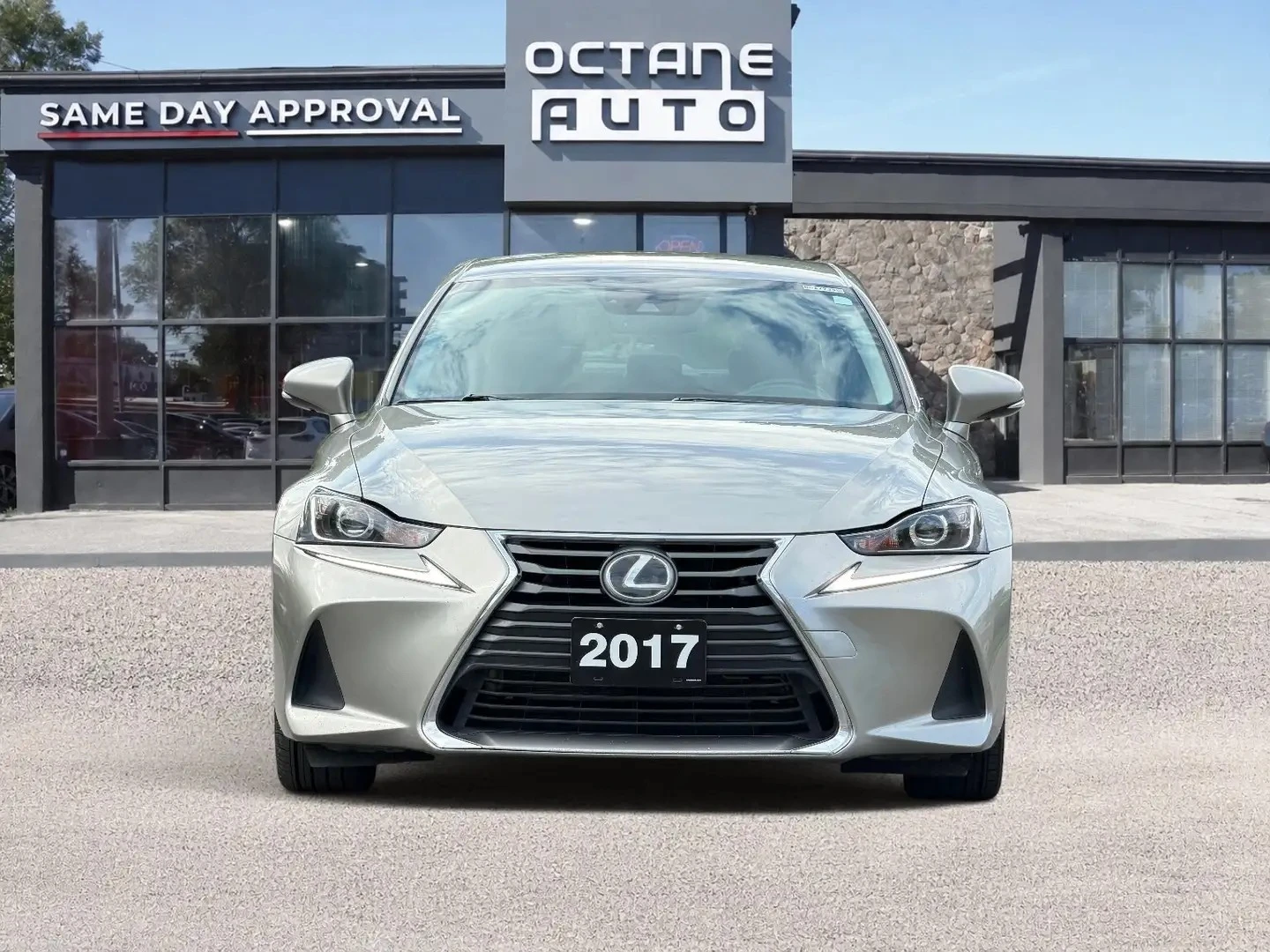 Lexus IS 300 * AвтоКредит * (ЦЕНА ДО БГ), снимка 2 - Автомобили и джипове - 54973394