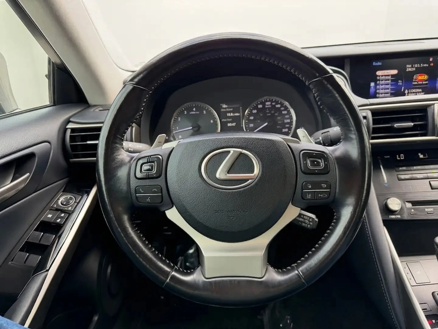 Lexus IS 300 * AвтоКредит * (ЦЕНА ДО БГ), снимка 10 - Автомобили и джипове - 54973394