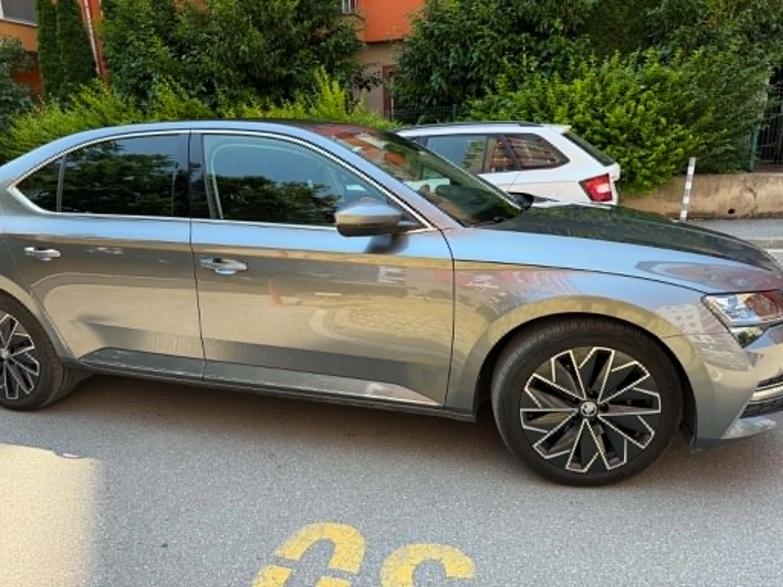 Skoda Superb Laurent&Klement 4x4, снимка 13 - Автомобили и джипове - 55057996