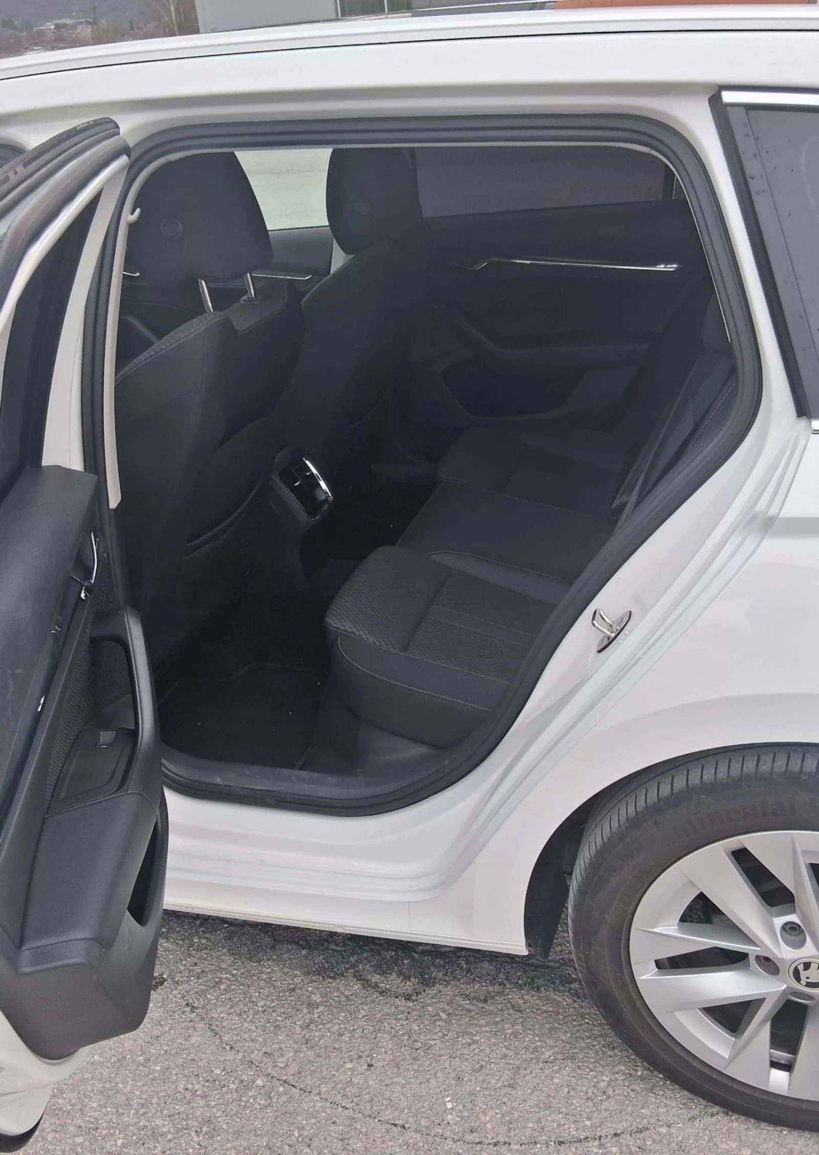 Skoda Octavia 2.0TDI 150.k.c, снимка 7 - Автомобили и джипове - 55352236