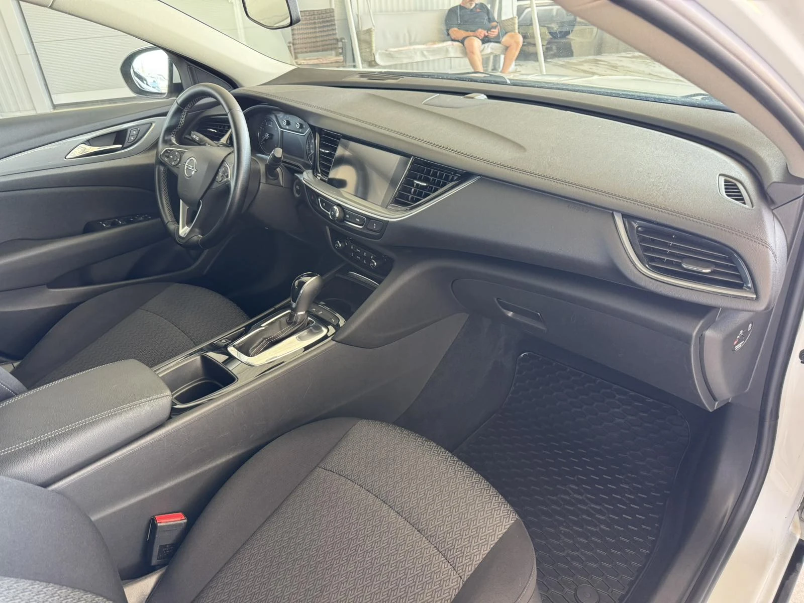 Opel Insignia 2.0D* 170ps* LED* НАВИ* КАМЕРА* , снимка 10 - Автомобили и джипове - 55707268