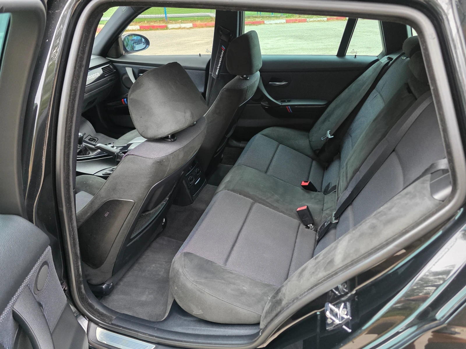 BMW 330 * M-Pack* Swiss* Android* , снимка 11 - Автомобили и джипове - 56168486
